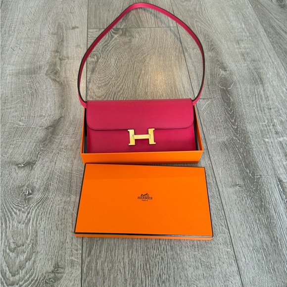 Authentic Hermes Constance Wallet in Rose Extreme Epsom color. Comes with strap - Picture 1 of 12